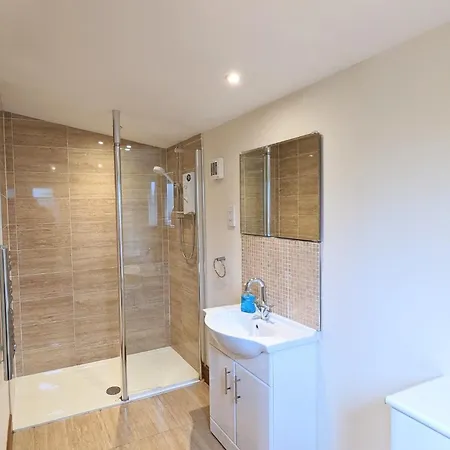 Torridon 1 With Private Hot Tub - Fife - Loch Leven - Lomond Hills- Pet Friendly Villa Kelty Exterior photo
