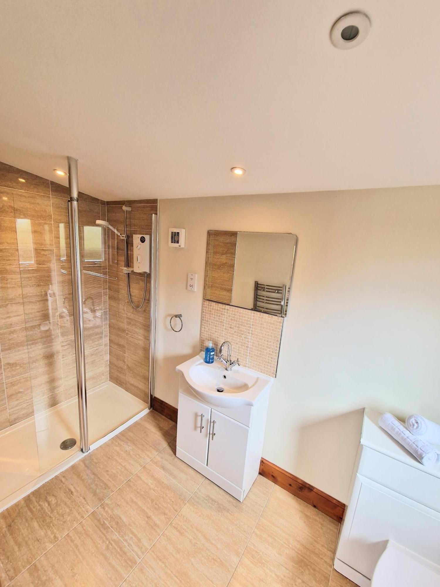 Chalet Torridon 1 With Private Hot Tub - Fife - Loch Leven - Lomond Hills- Pet Friendly *