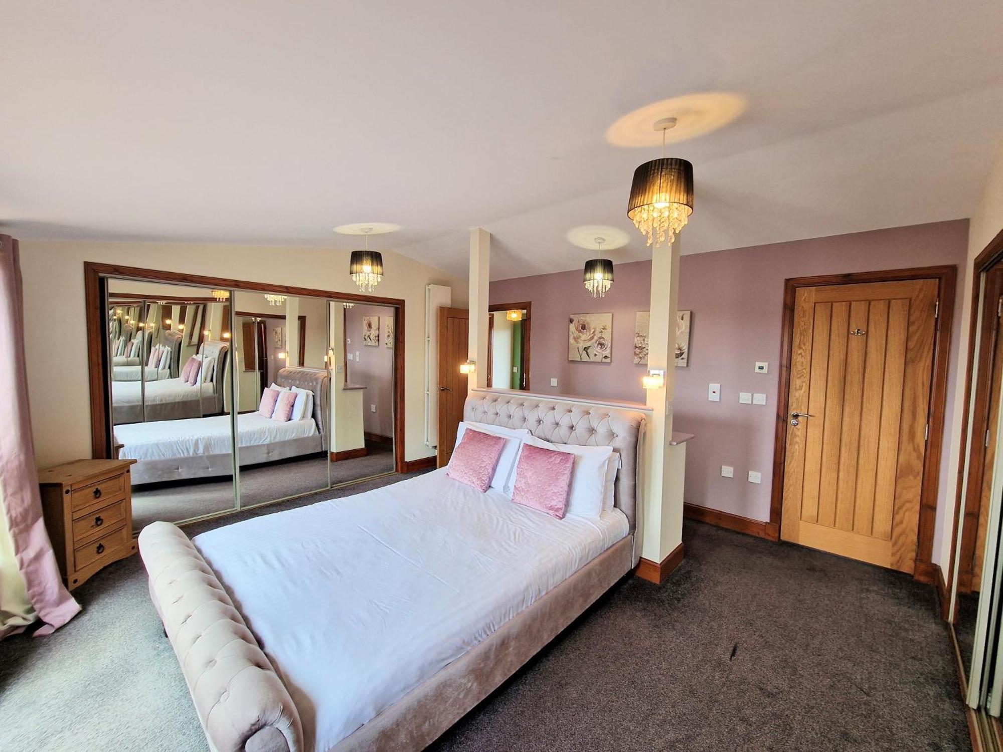 Chalet Torridon 1 With Private Hot Tub - Fife - Loch Leven - Lomond Hills- Pet Friendly *